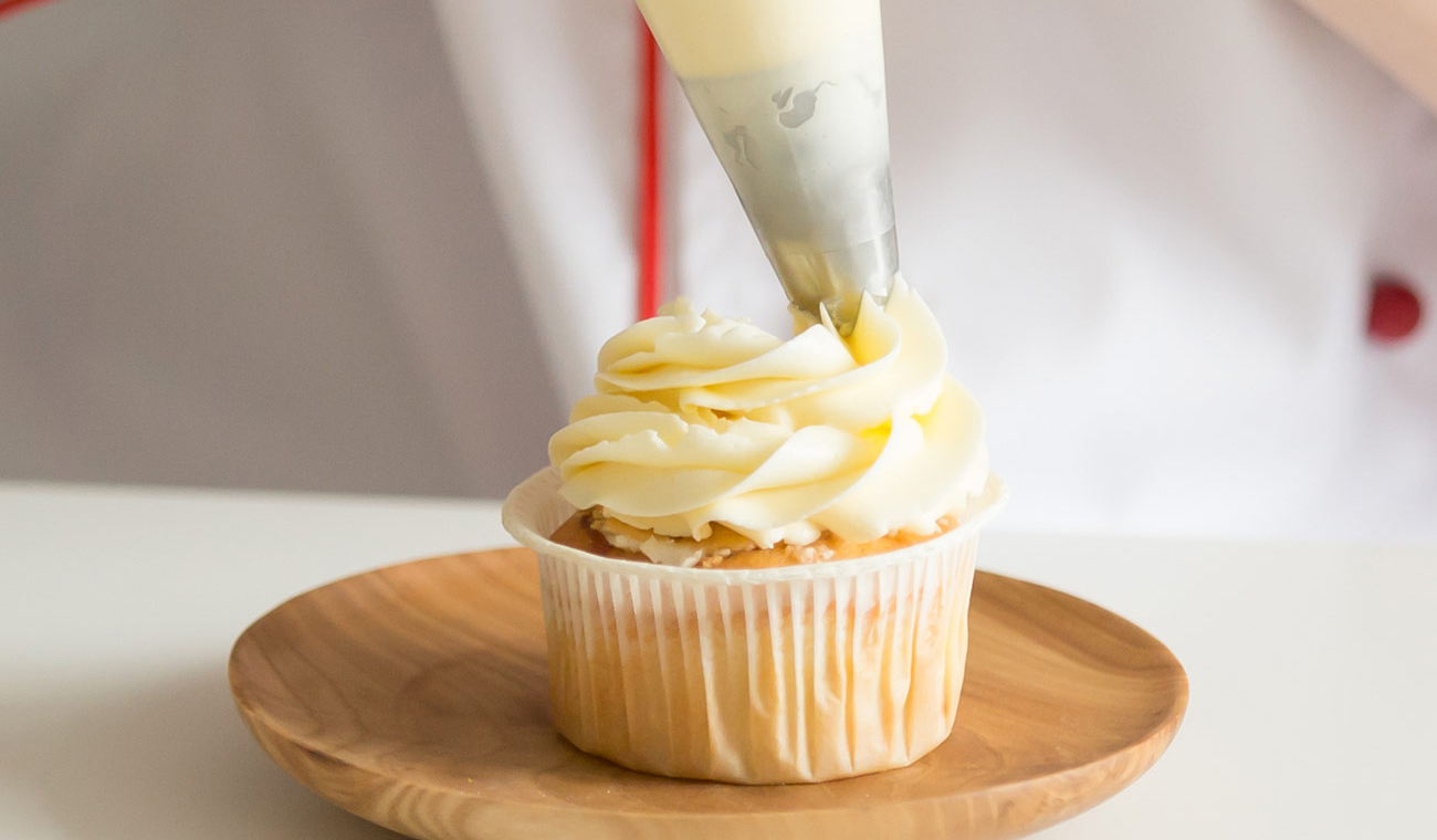 Lemon Cupcake with Caramel Glaze